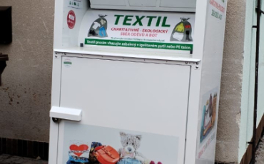 Kontejner na textil nově v Kacákově Lhotě!