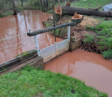 Stav vody v obci, stavidlo v Řehči a Lhoťák