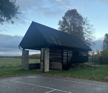 Oprava střechy špýcharu