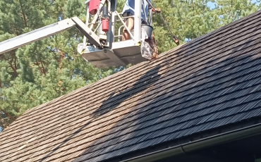 Oprava střechy špýcharu